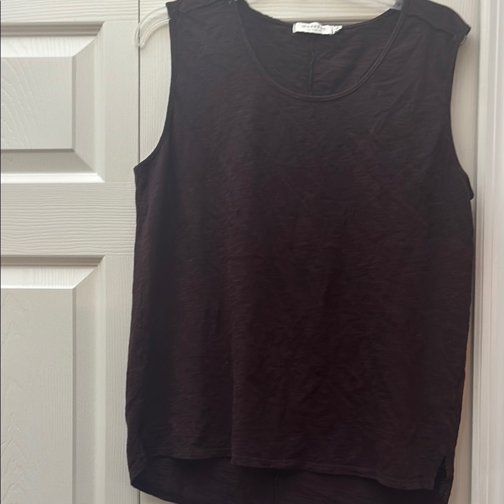 Mododoc Sleeveless Top in Eggplant, size Medium